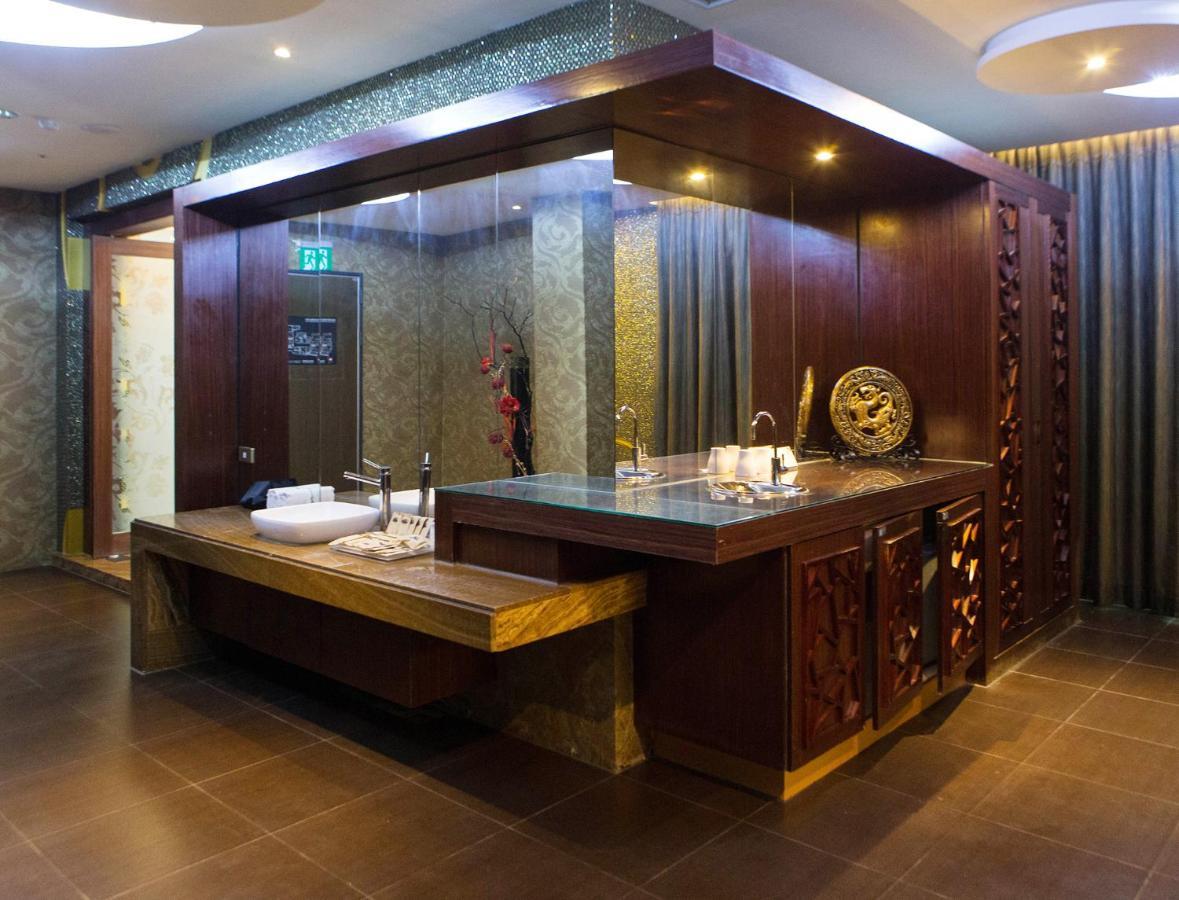 All-Ur Boutique Motel - Taichung Branch Exterior foto